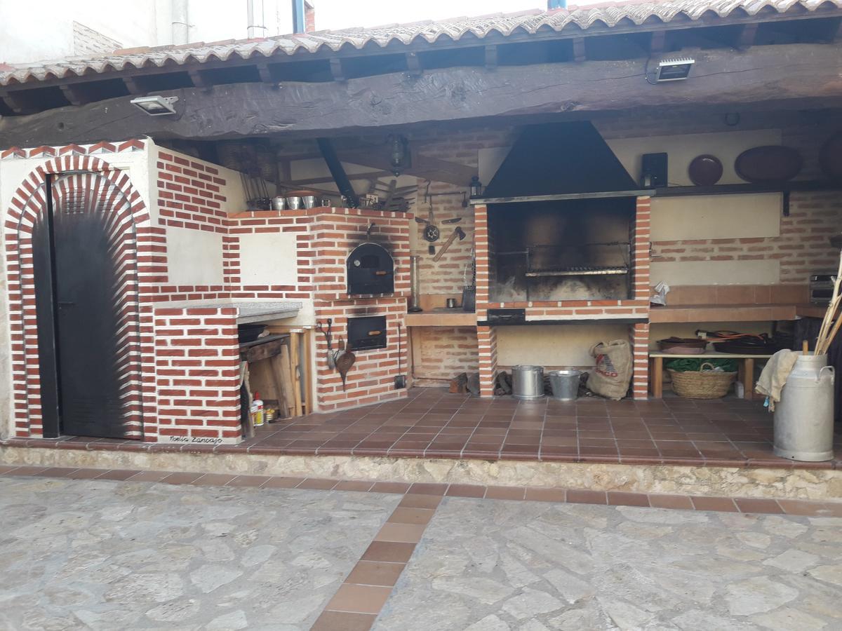 Casa Rural La Casa De Las Manuelas Horcajo de las Torres Exteriér fotografie